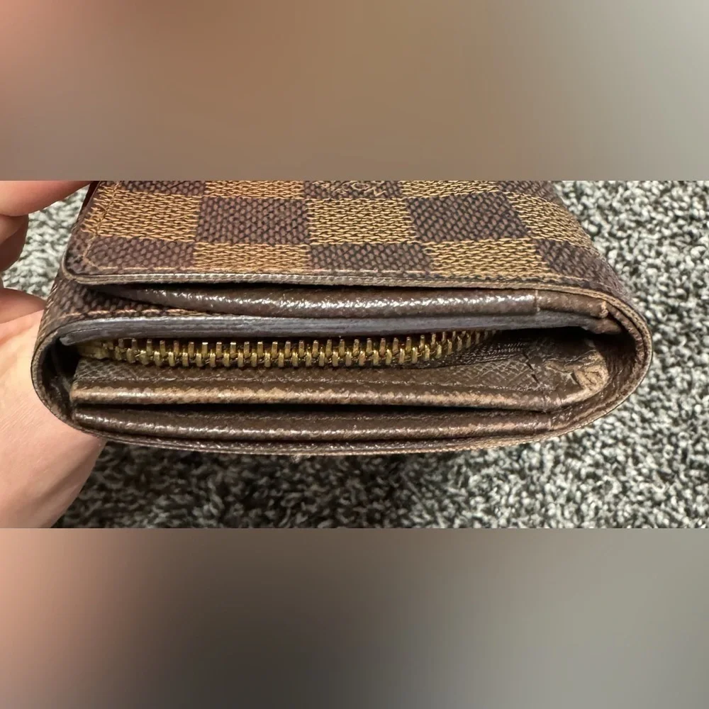 Louis Vuitton Damier Tresor wallet